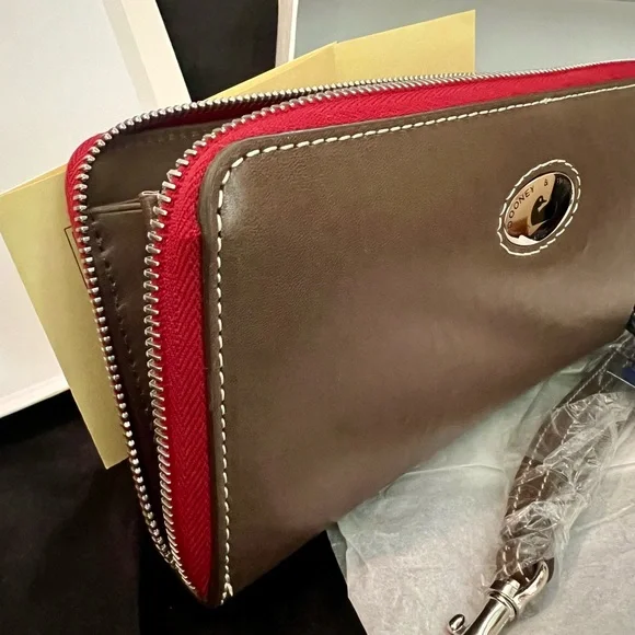 DOONEY &  BOURKE  Zip Around Leather Wallet-  New in box - Picture 4 of 6